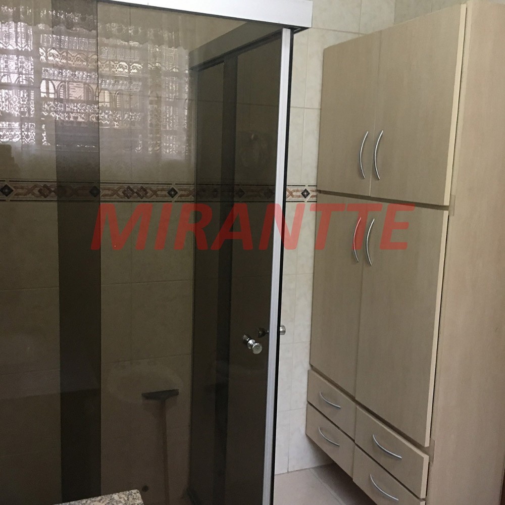 Sobrado de 190m² com 3 quartos em Santana