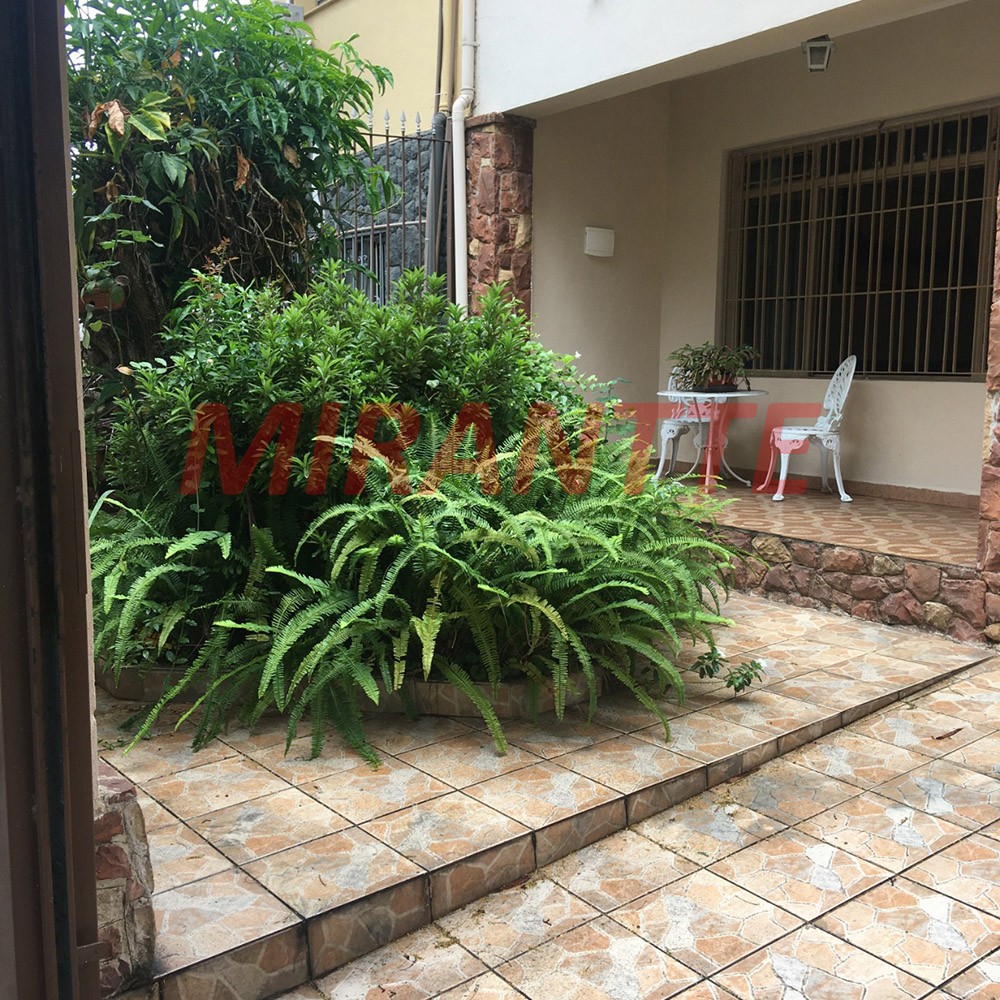 Sobrado de 190m² com 3 quartos em Santana