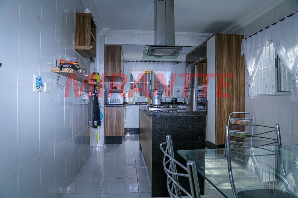 Sobrado de 184.84m² com 3 quartos em Parque Peruche
