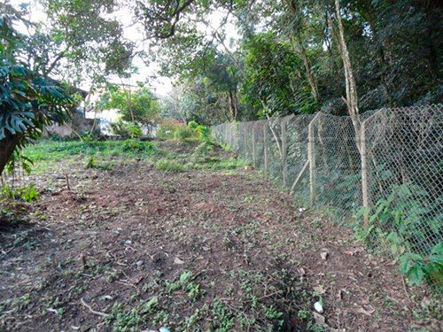Terreno de 908m² em Horto Florestal