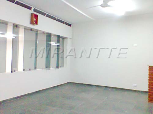 Comercial de 156m² em Parada Inglesa