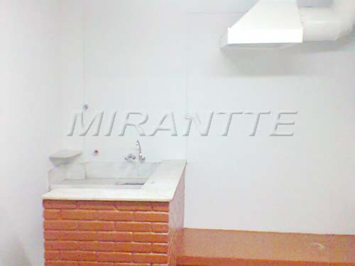 Comercial de 156m² em Parada Inglesa