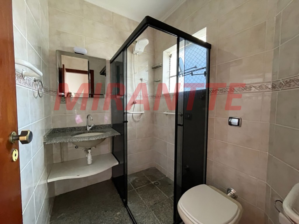 Sobrado de 158m² com 3 quartos em Água Fria