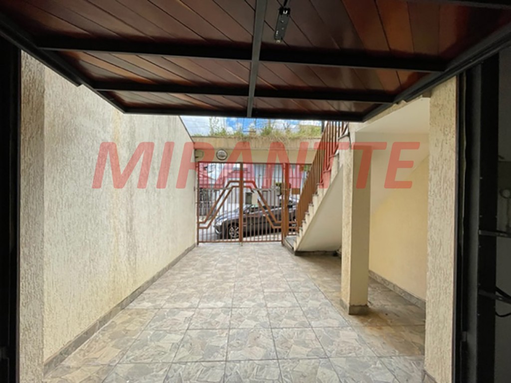 Sobrado de 158m² com 3 quartos em Água Fria