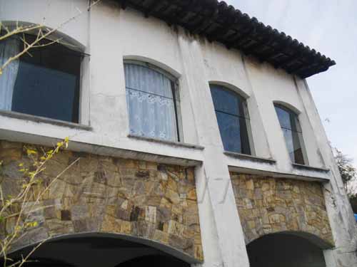 Casa terrea com 3 quartos em Horto Florestal