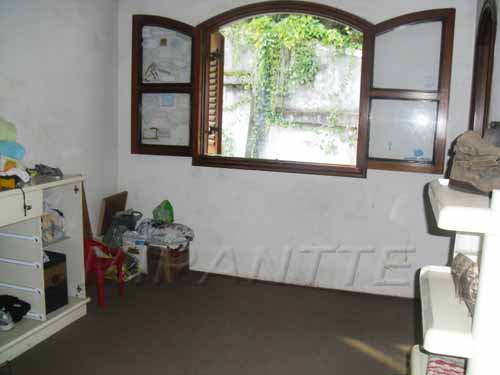 Casa terrea com 3 quartos em Horto Florestal