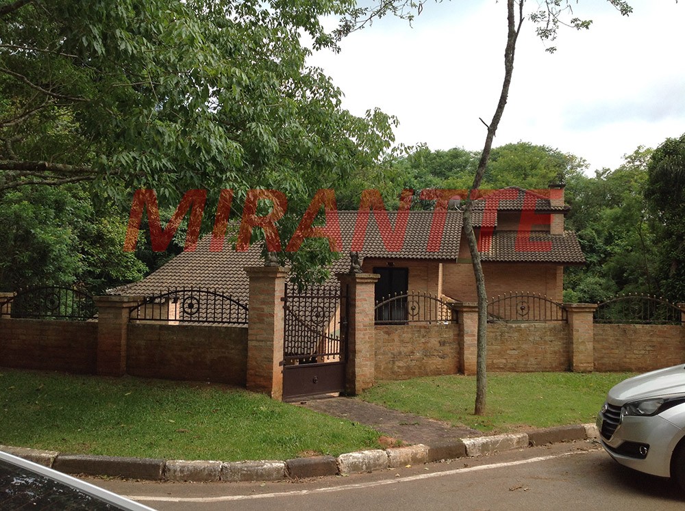 Sobrado de 250m² com 3 quartos em Serra da Cantareira