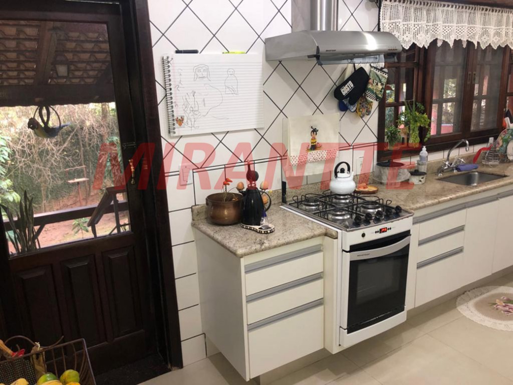 Sobrado de 269m² com 3 quartos em Serra da Cantareira