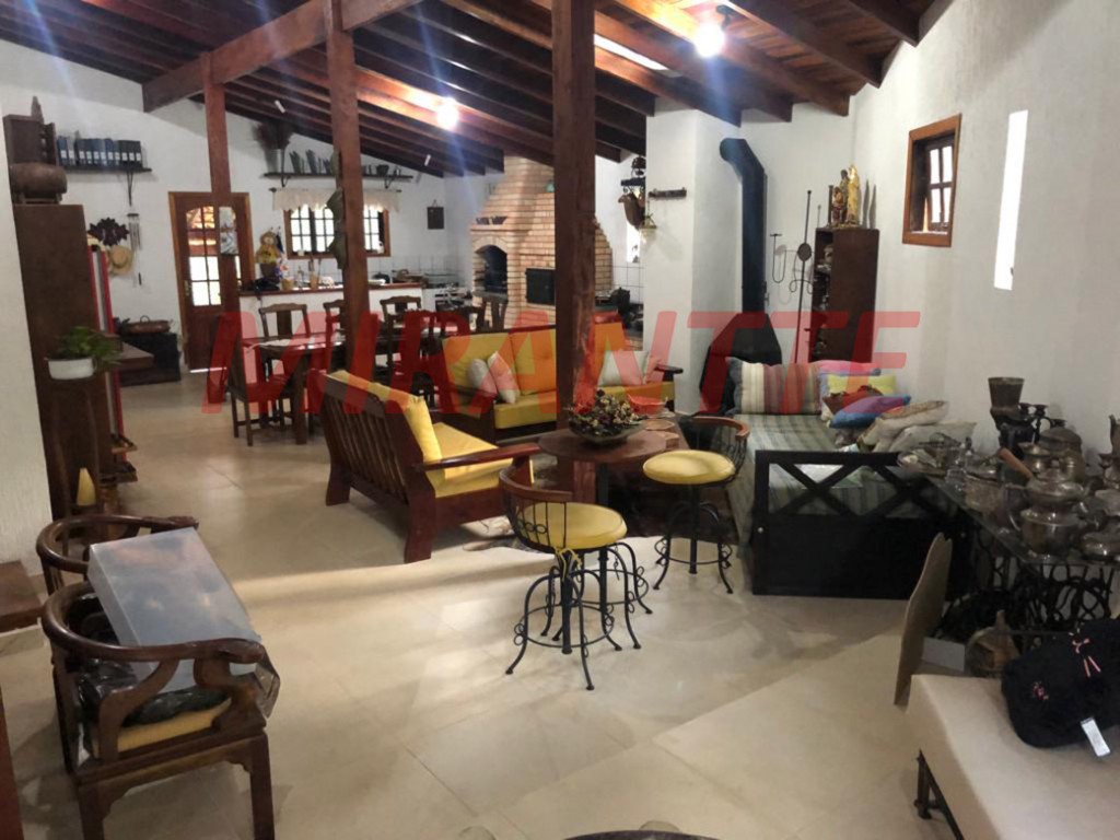 Sobrado de 269m² com 3 quartos em Serra da Cantareira
