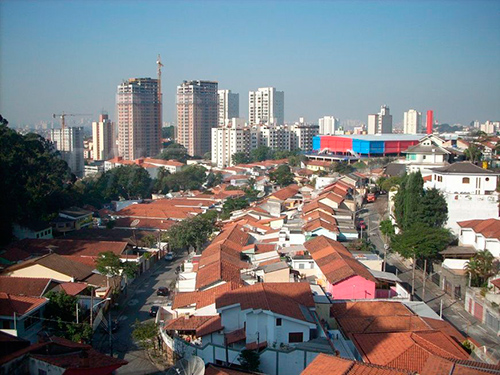 Sobrado de 435m² com 4 quartos em Barro Branco