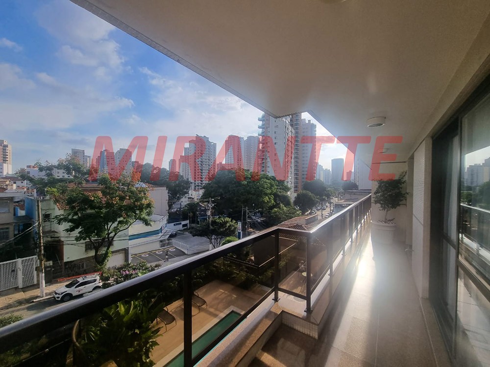 Apartamento de 210m² com 4 quartos em Santana