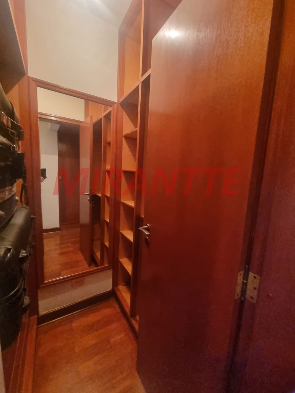 Apartamento de 210m² com 4 quartos em Santana