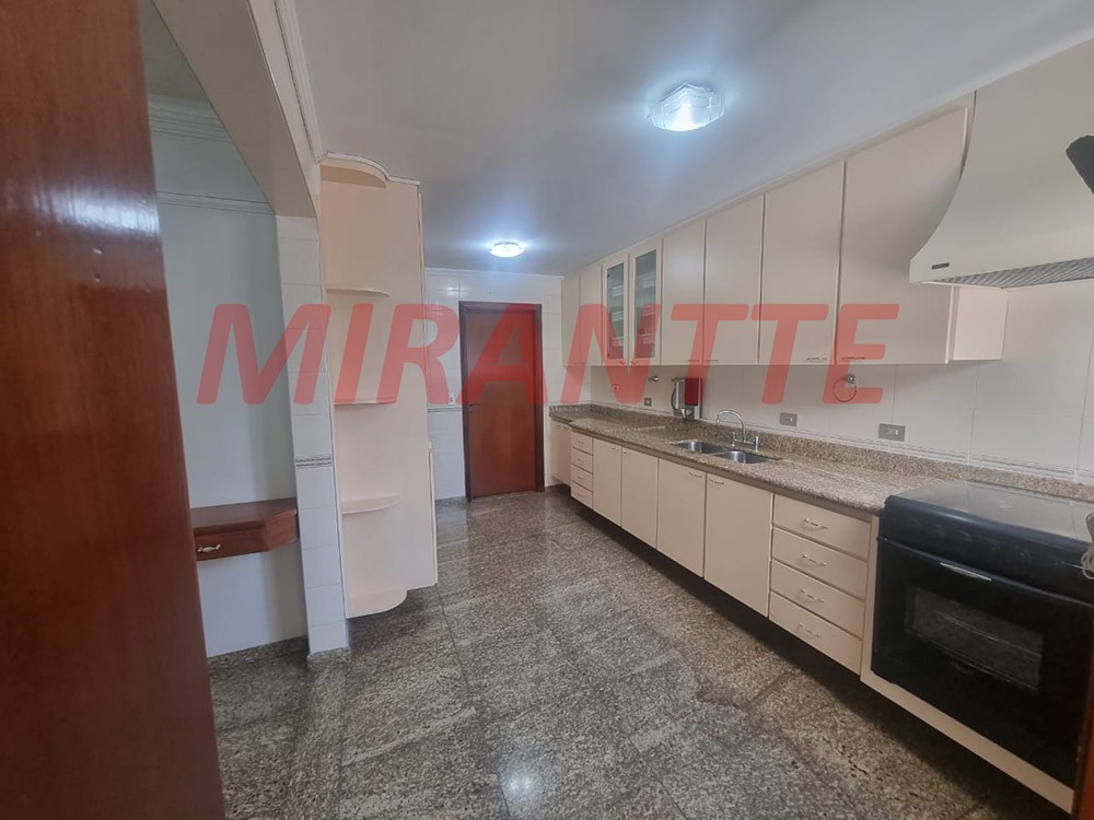 Apartamento de 210m² com 4 quartos em Santana