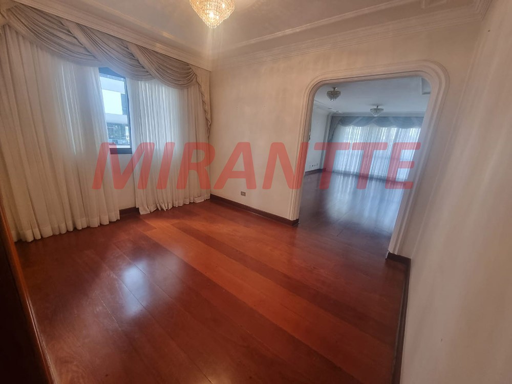 Apartamento de 210m² com 4 quartos em Santana