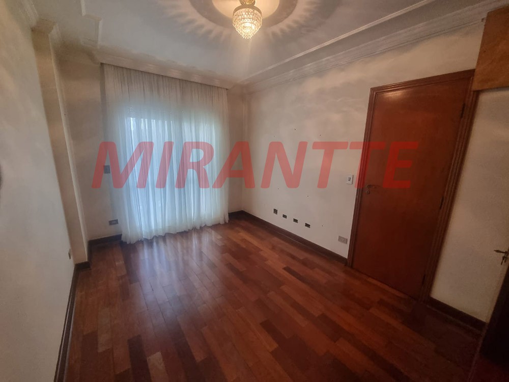 Apartamento de 210m² com 4 quartos em Santana