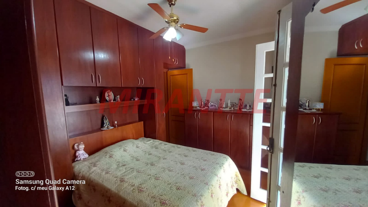 Sobrado de 211m² com 4 quartos em Tremembe