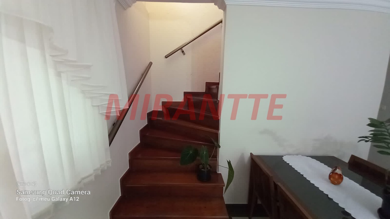 Sobrado de 211m² com 4 quartos em Tremembe