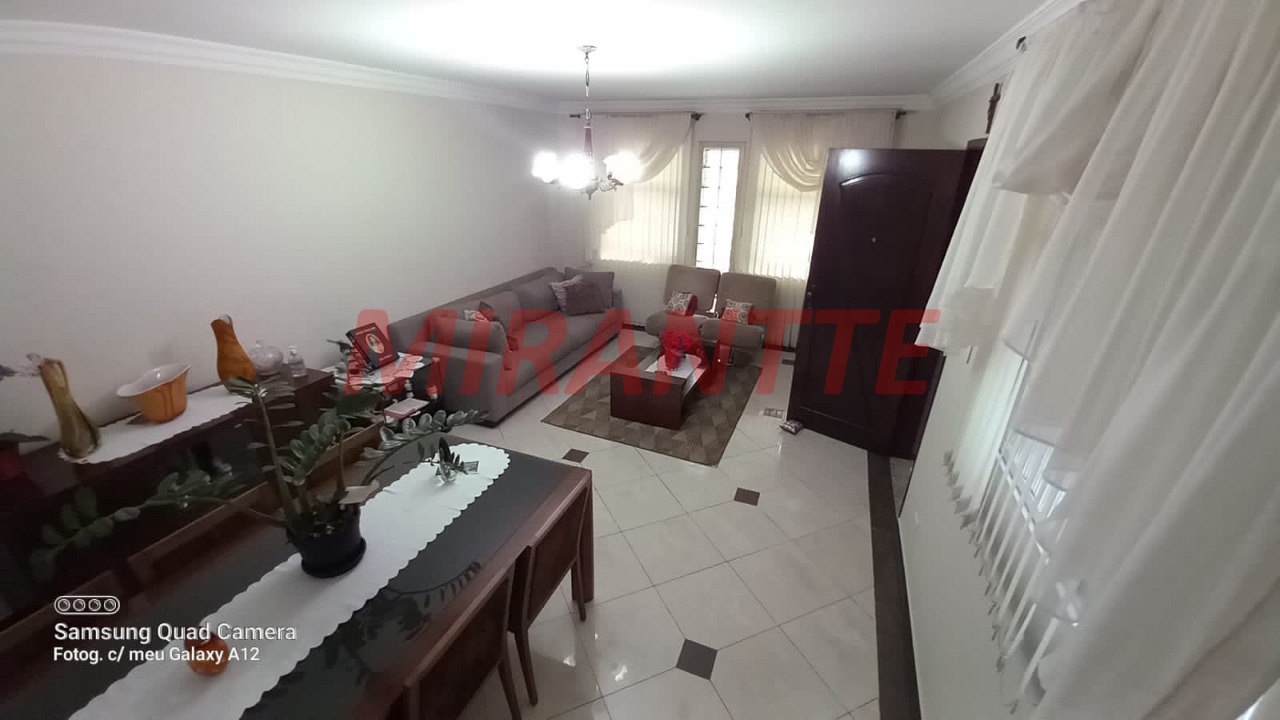 Sobrado de 211m² com 4 quartos em Tremembe