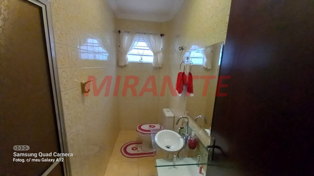 Sobrado de 211m² com 4 quartos em Tremembe