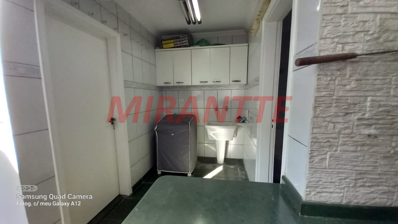 Sobrado de 211m² com 4 quartos em Tremembe