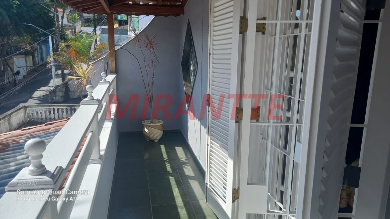 Sobrado de 211m² com 4 quartos em Tremembe