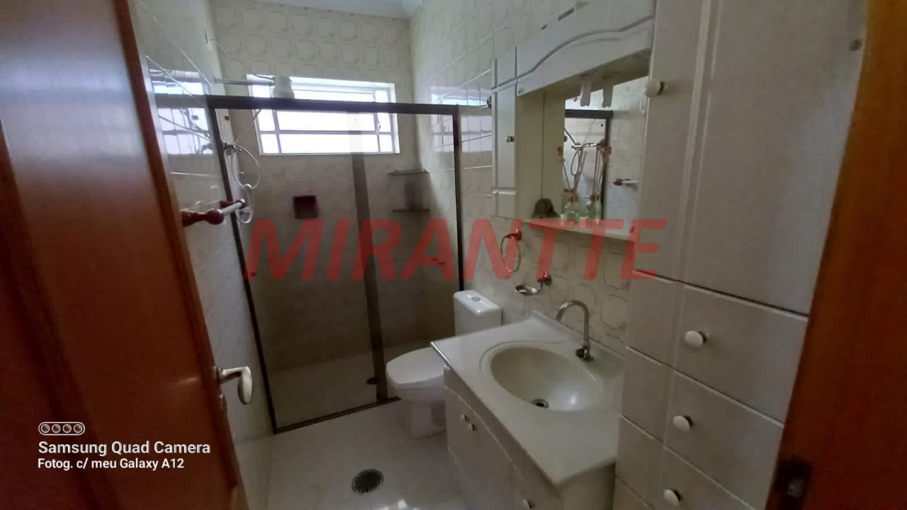 Sobrado de 211m² com 4 quartos em Tremembe