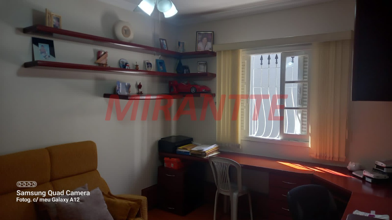 Sobrado de 211m² com 4 quartos em Tremembe