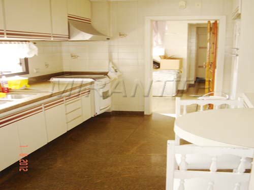 Apartamento de 240m² com 4 quartos em Santana