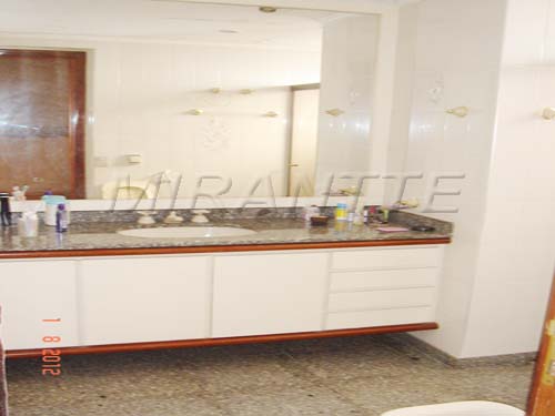 Apartamento de 240m² com 4 quartos em Santana