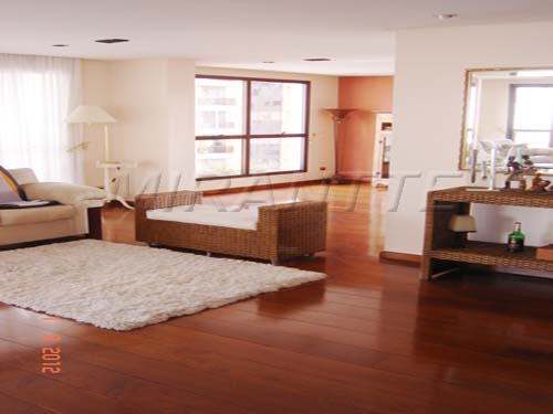 Apartamento de 240m² com 4 quartos em Santana