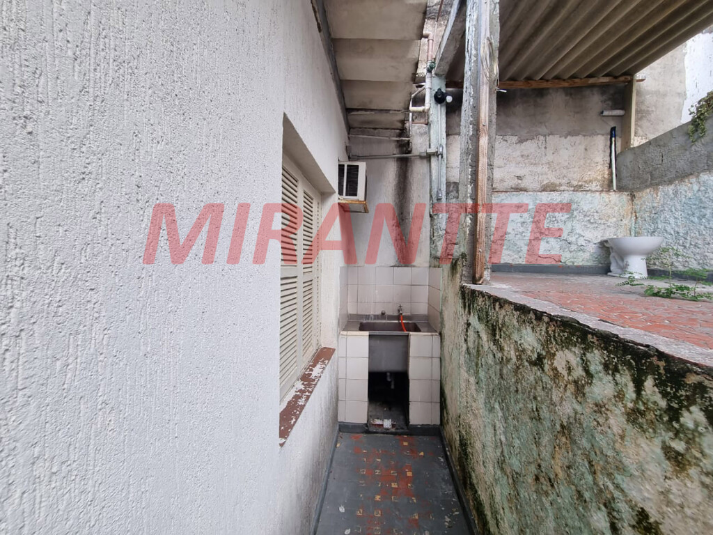 Sobrado com 2 quartos em Vila Guaca