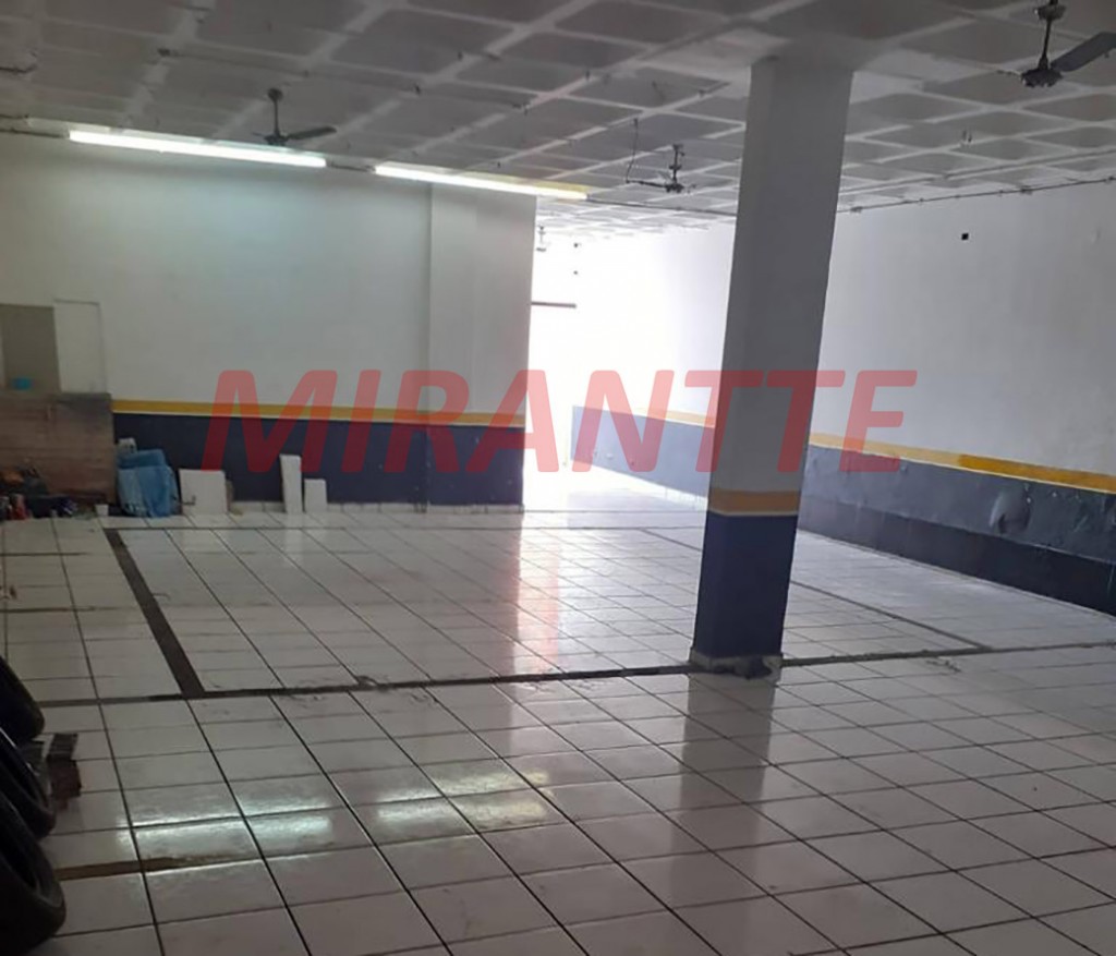 Comercial de 1078m² em Tremembe