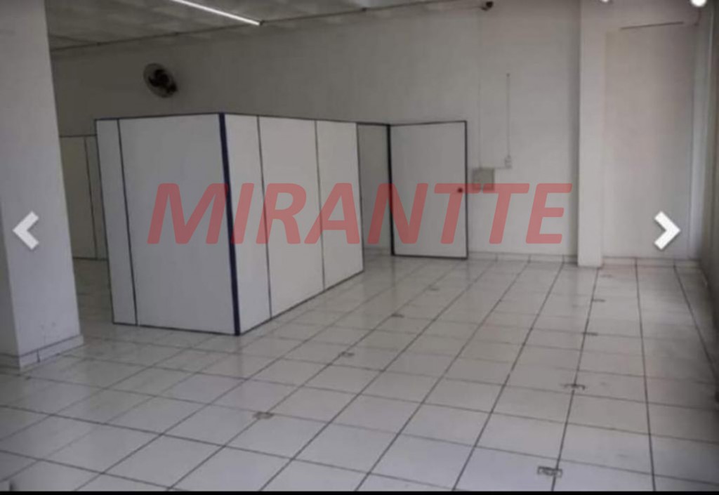Comercial de 1078m² em Tremembe
