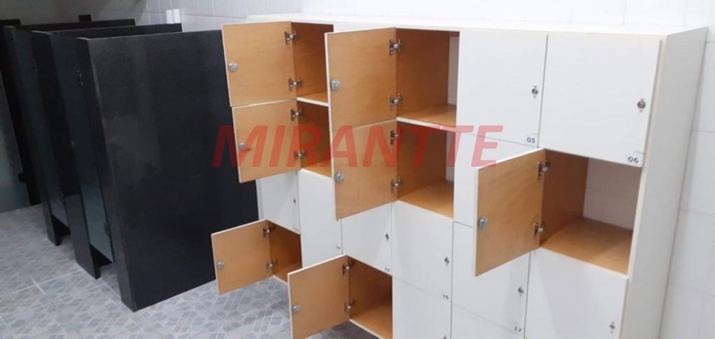 Comercial de 1078m² em Tremembe