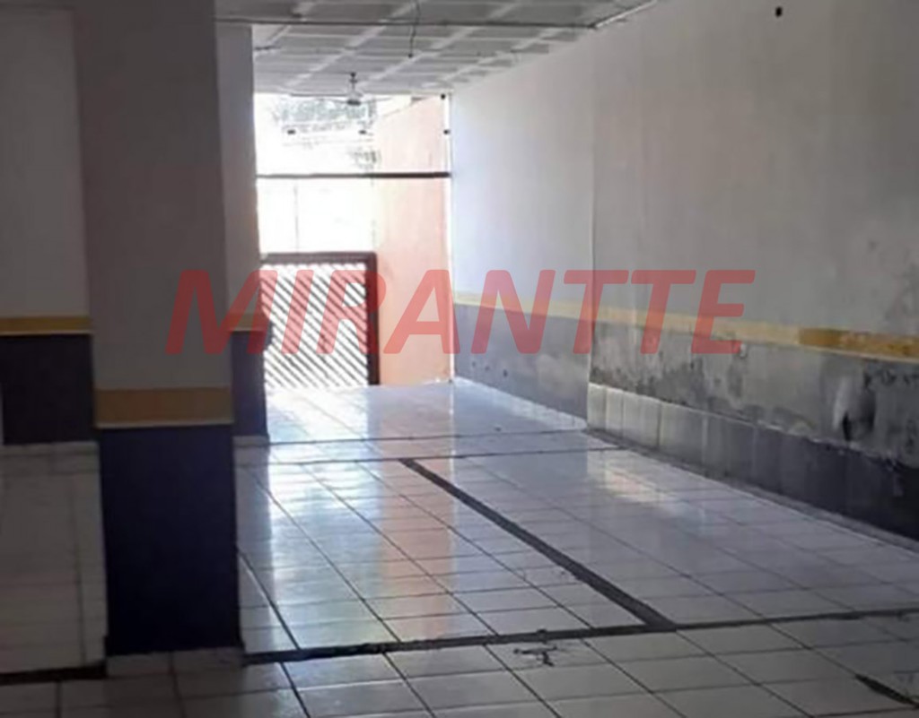 Comercial de 1078m² em Tremembe