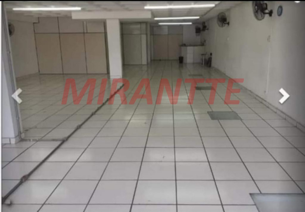 Comercial de 1078m² em Tremembe
