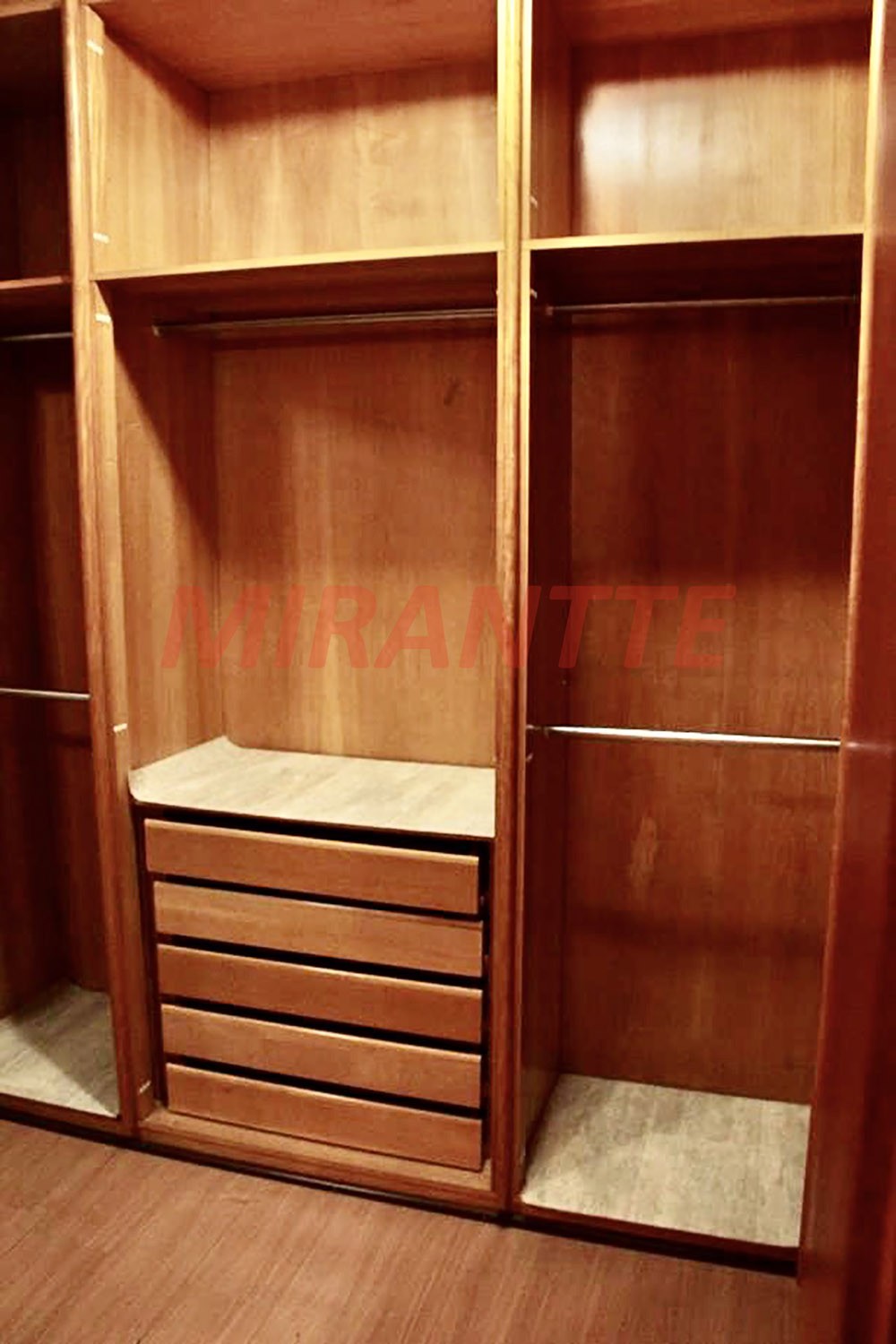 Apartamento de 204m² com 4 quartos em Santana