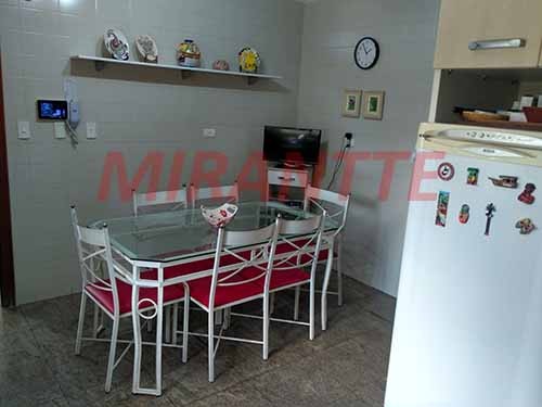 Apartamento de 238m² com 4 quartos em Água Fria