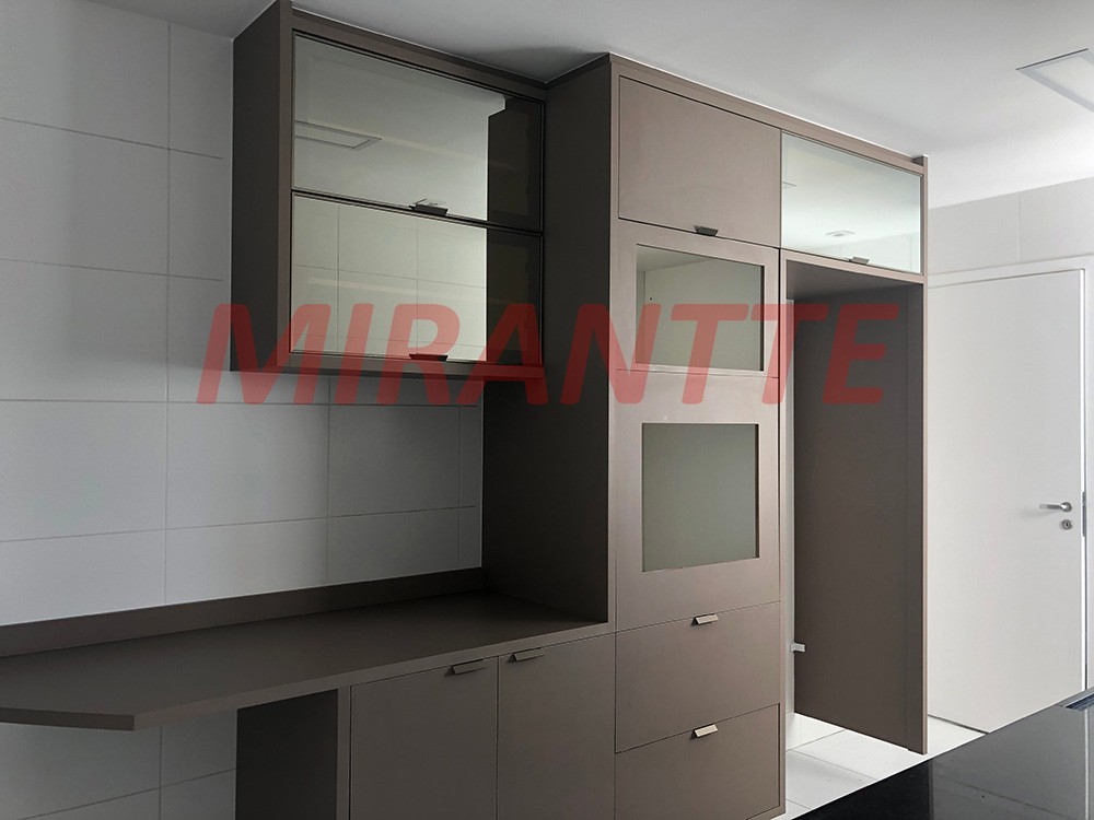 Apartamento de 200m² com 3 quartos em Santana