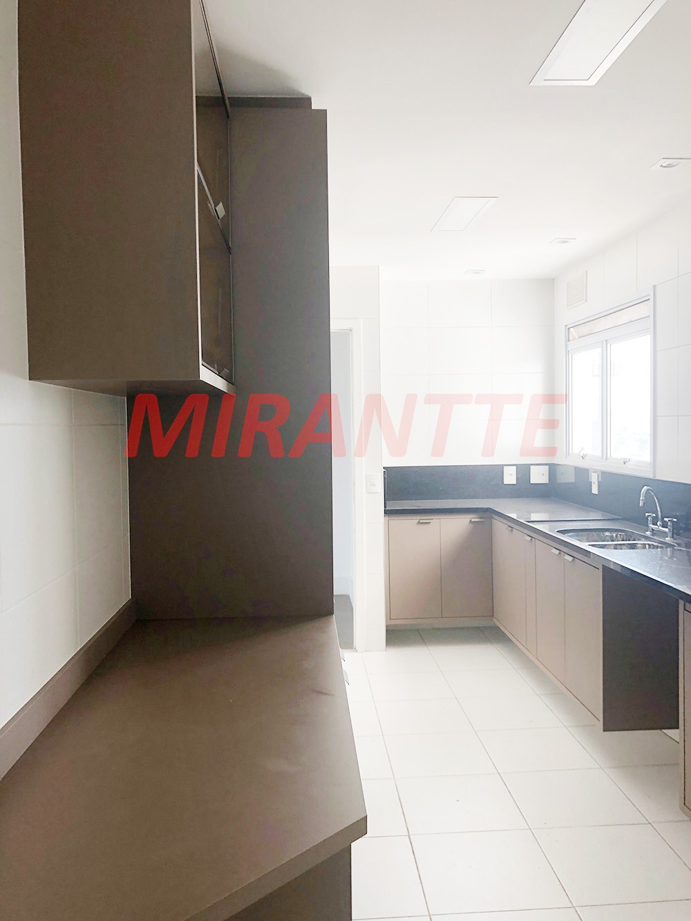 Apartamento de 200m² com 3 quartos em Santana