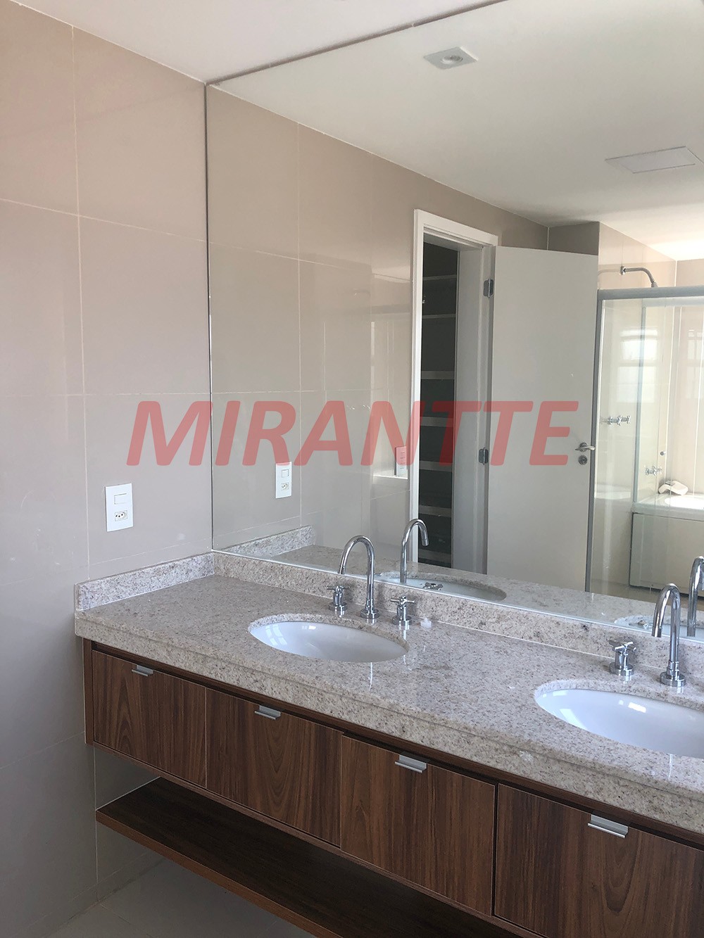 Apartamento de 200m² com 3 quartos em Santana