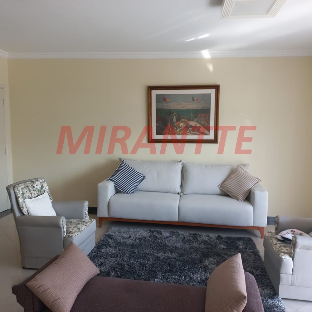 Apartamento com 4 quartos em Santana