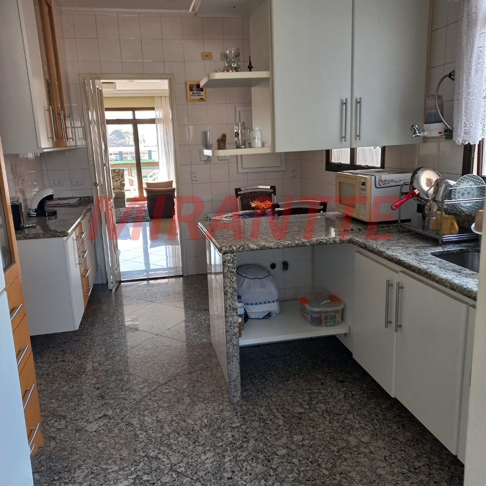 Apartamento com 4 quartos em Santana