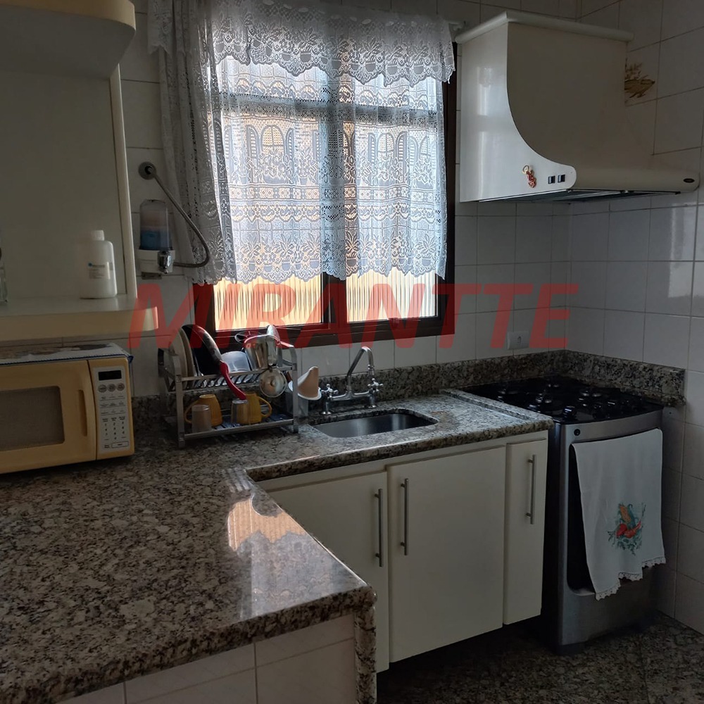 Apartamento com 4 quartos em Santana