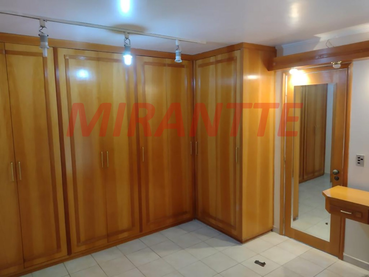Cobertura de 180m² com 3 quartos em Santana