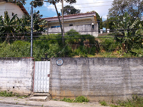 Terreno de 1500m² em Tremembe