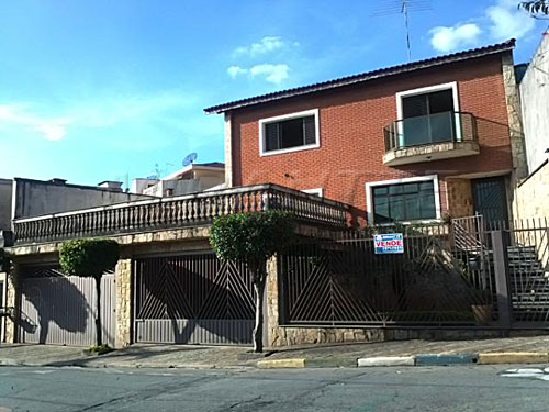 Sobrado de 300m² com 3 quartos em Jardim Tremembé