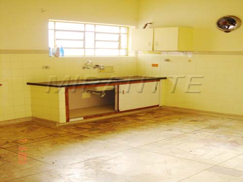 Sobrado de 990m² com 13 quartos em Casa Verde