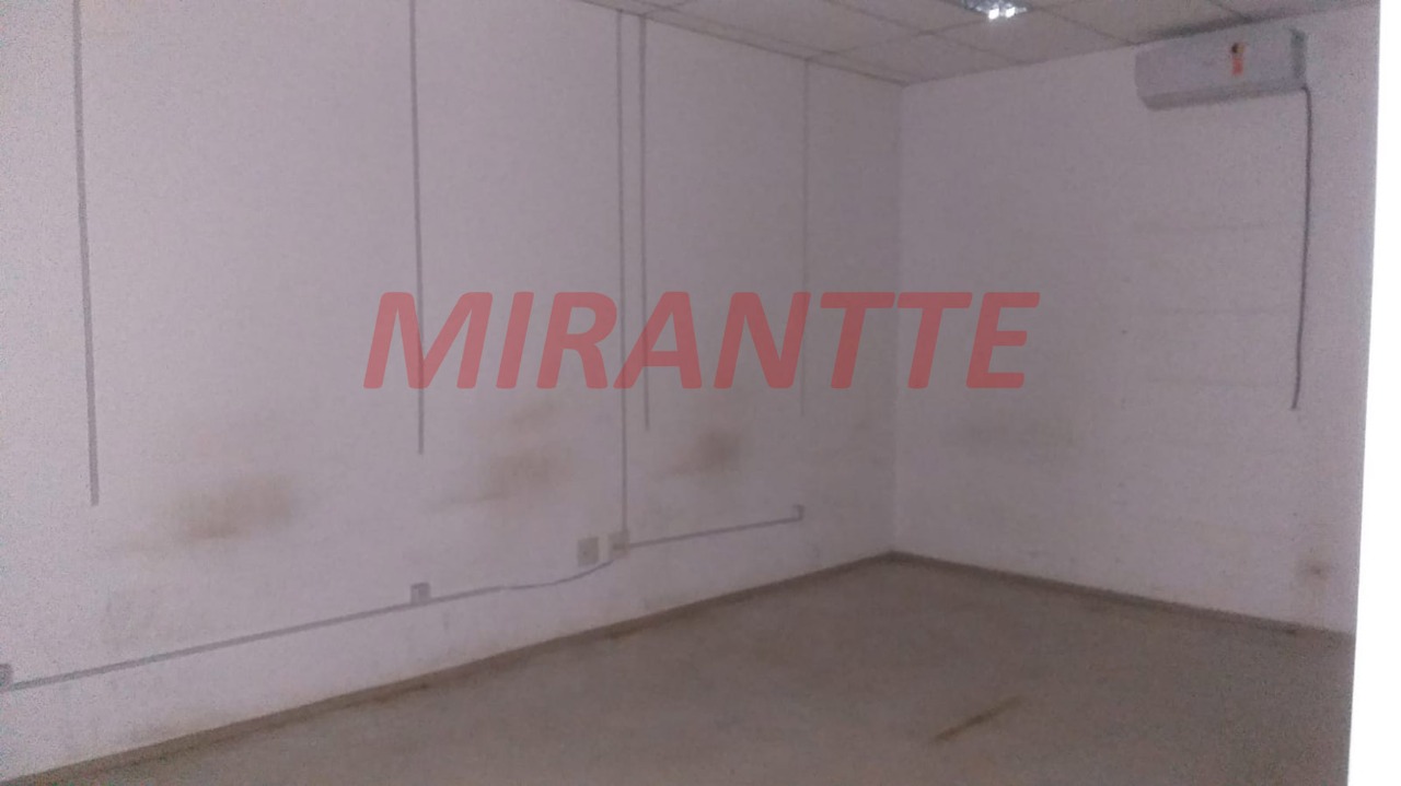 Conjunto comercial de 185m² em Santana