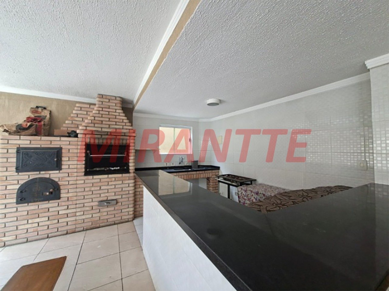 Sobrado de 513m² com 4 quartos em Água Fria
